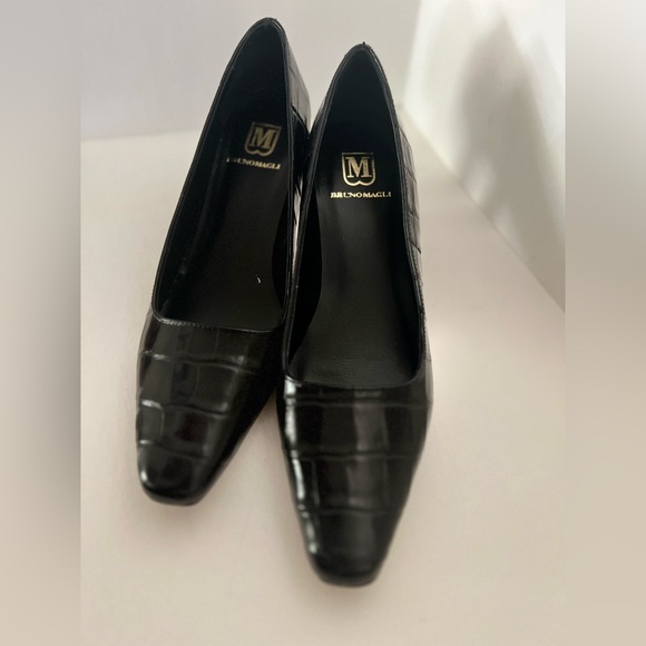 Bruno Magli MIREA PUMP BLACK/CROC. Made In Italy Sz 36